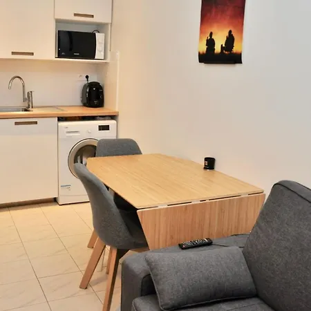 Super Cozy Studio Near Notre Dame Cathedral Apartamento París